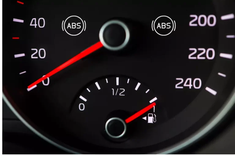 abs ışığı yanarsa ne olur, nelere yol açar